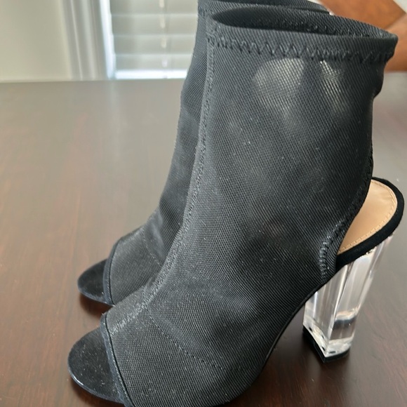 Steve Madden Viola Black Mesh Peep Toe Sock Booties Clear Block Heels Size 5.5 - Picture 2 of 14